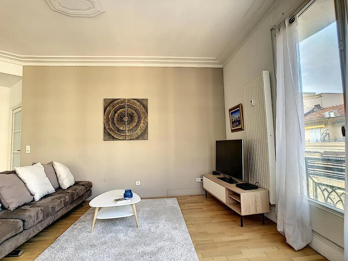 Nestor&Jeeves - Gloria Beach - Very Close Sea - Prestigious Building Nice Apartment