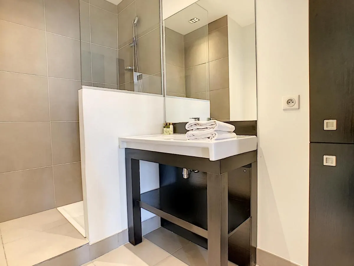 Nestor&Jeeves - Gloria Beach - Very Close Sea - Prestigious Building Nice Apartment