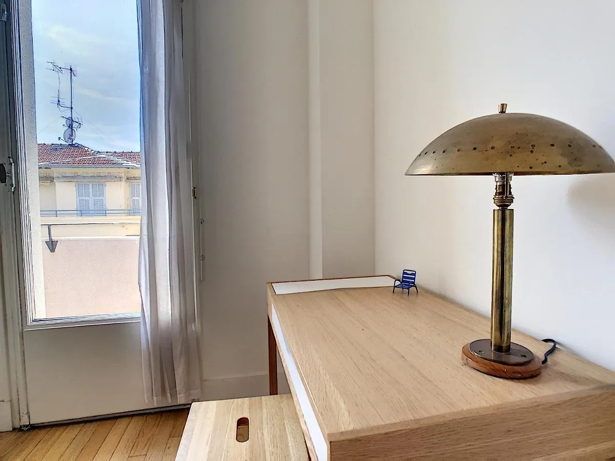 Nestor&Jeeves - Gloria Beach - Very Close Sea - Prestigious Building Nice Apartment