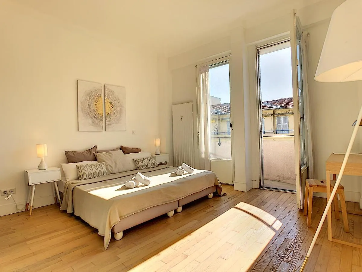 Apartment Nestor&Jeeves - Gloria Beach - Very Close Sea - Prestigious Building Nice France
